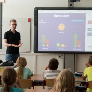 teacher-3765909